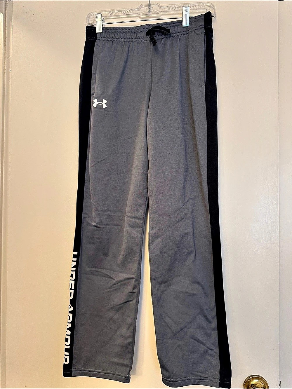 Under Armour Boys Vital Woven Track Pants Gray & Black YLG